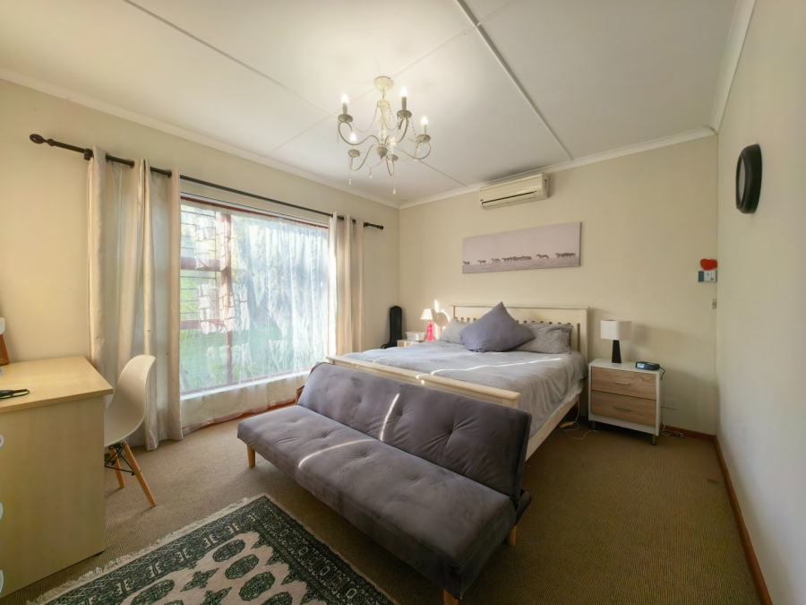 4 Bedroom Property for Sale in Heather Park Western Cape
